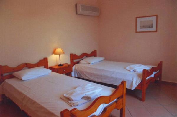 Aparthotel Angela's Galissas Zimmer foto